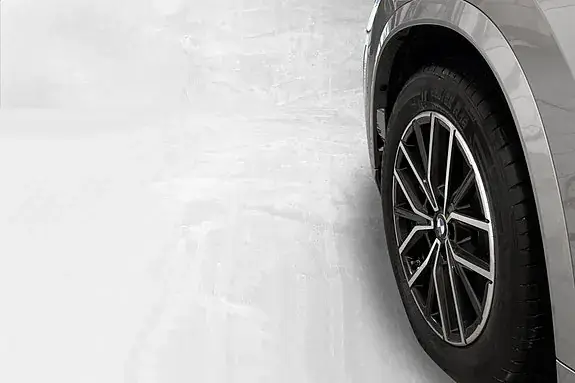 BMW Ix1 2026 photo 4