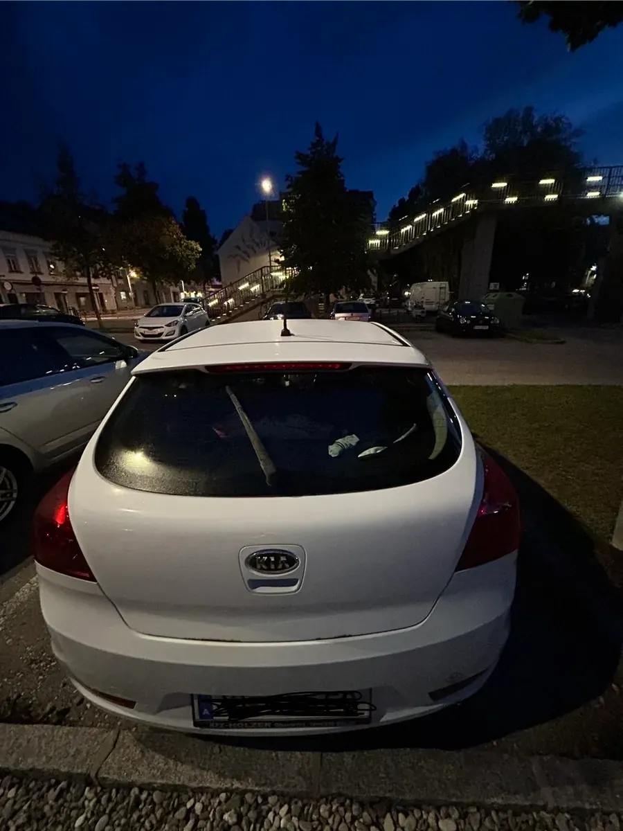 Kia Proceed