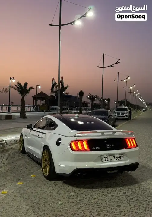 Ford Mustang 2022 photo 3