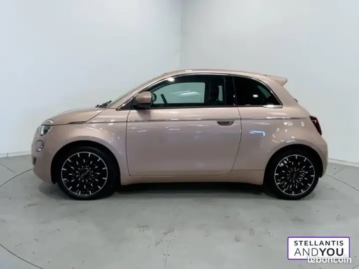 Fiat 500 2023 photo 2