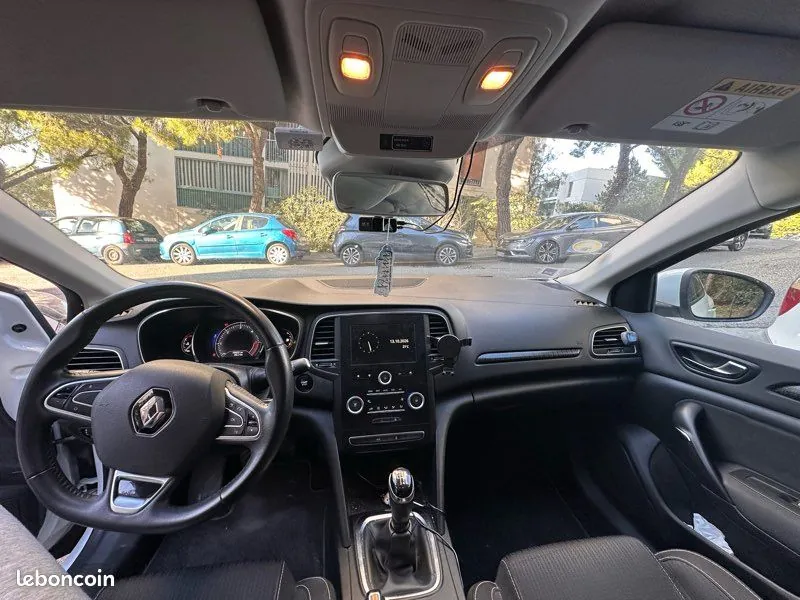 Renault Megane 2017 photo 3