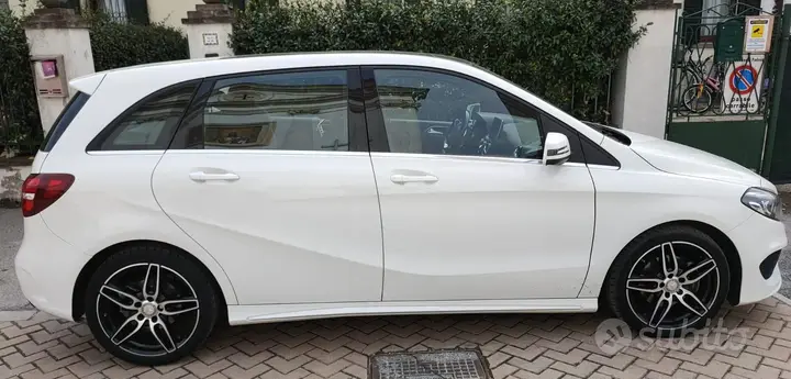 Mercedes-Benz B 2017 photo 2