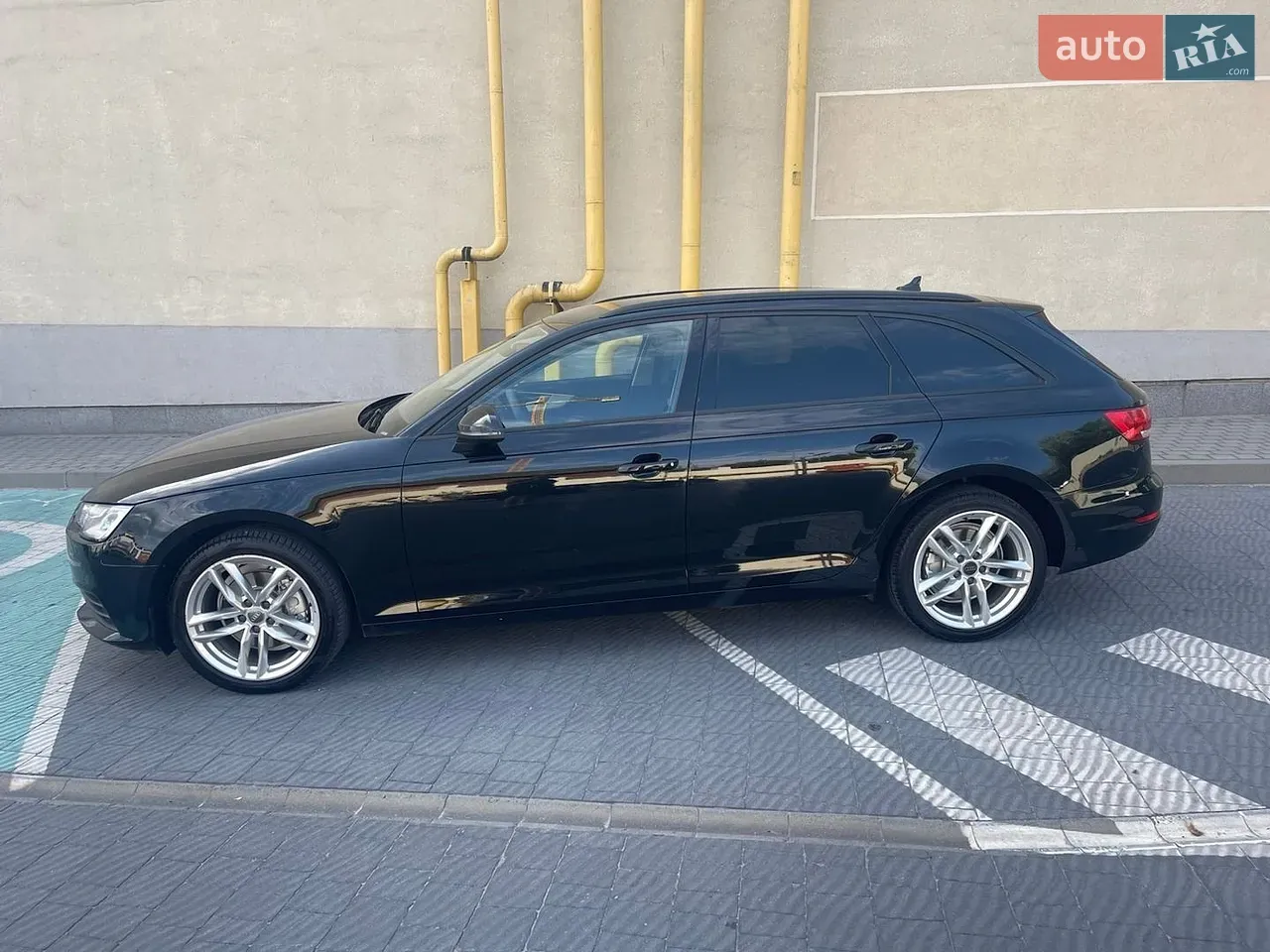 Audi A4 2016 photo 4