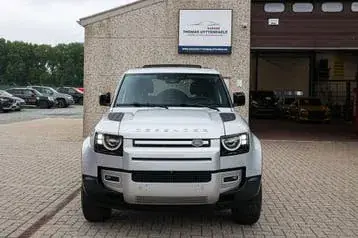 Land Rover Defender 2022 photo 2