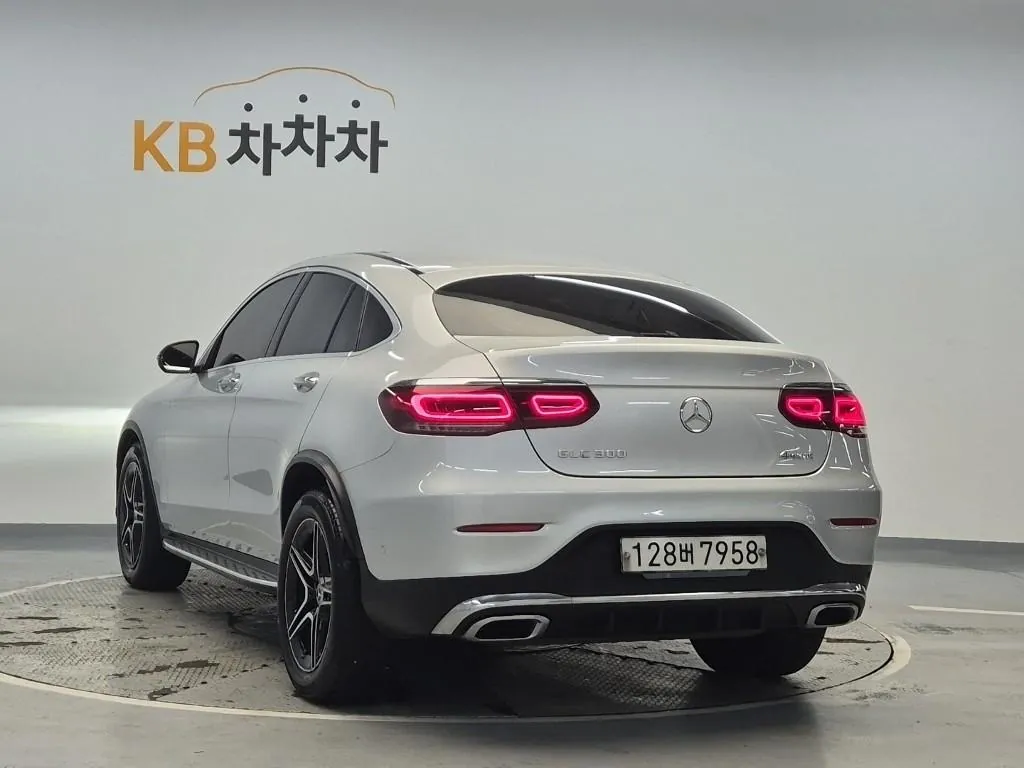 Mercedes-Benz Glc-Class 2020 photo 2