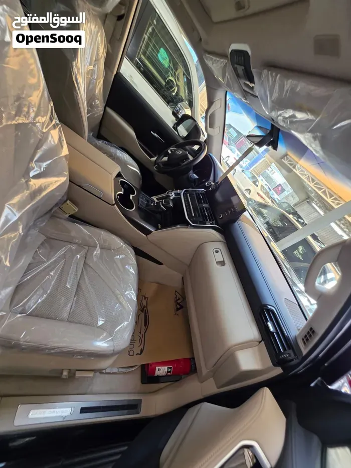 Toyota Land Cruiser 2023 photo 2