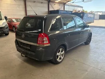 Opel Zafira 2013 photo 3