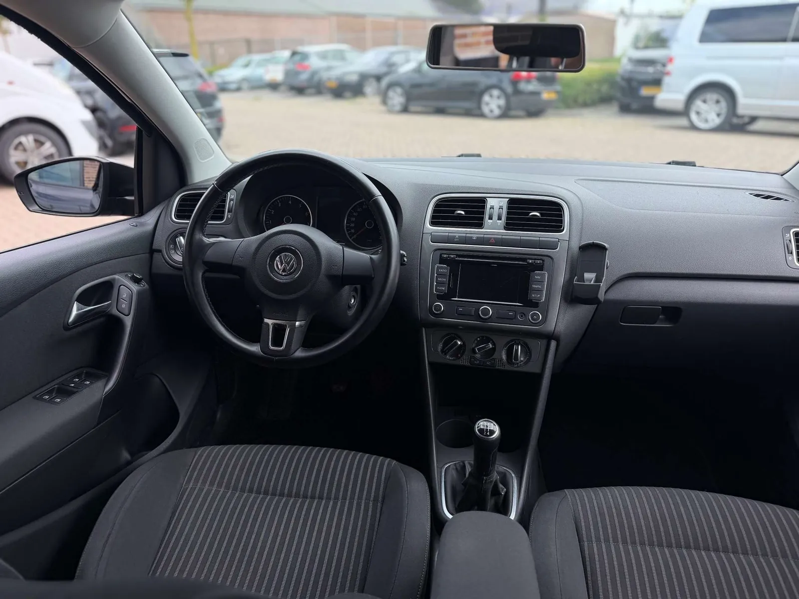 Volkswagen Polo 2009 photo 3