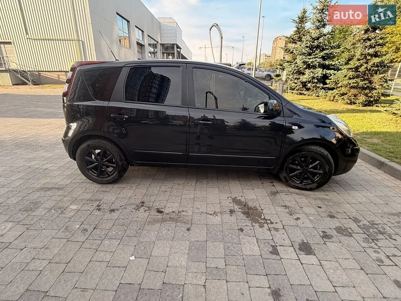 Nissan Note 2007 photo 2