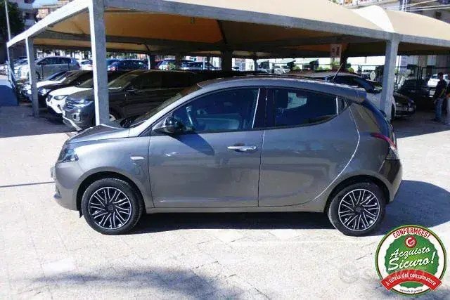Lancia Ypsilon 2022 photo 4