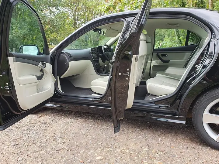Saab 9-3 2010 photo 3