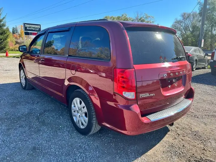 Dodge Grand Caravan 2015 photo 3