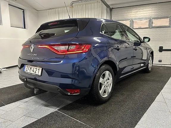 Renault Megane 2019 photo 2