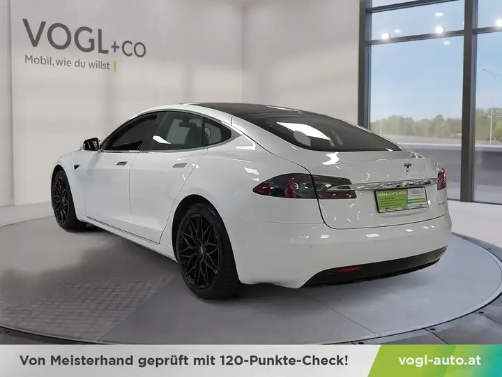 Tesla Model S 2020 photo 3