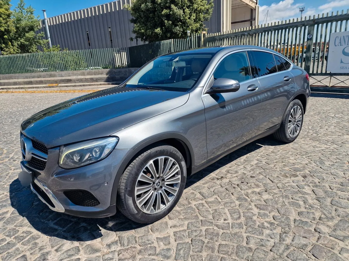 Mercedes-Benz Glc 2018 photo 2