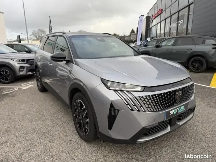 Peugeot 5008 2024 photo 2