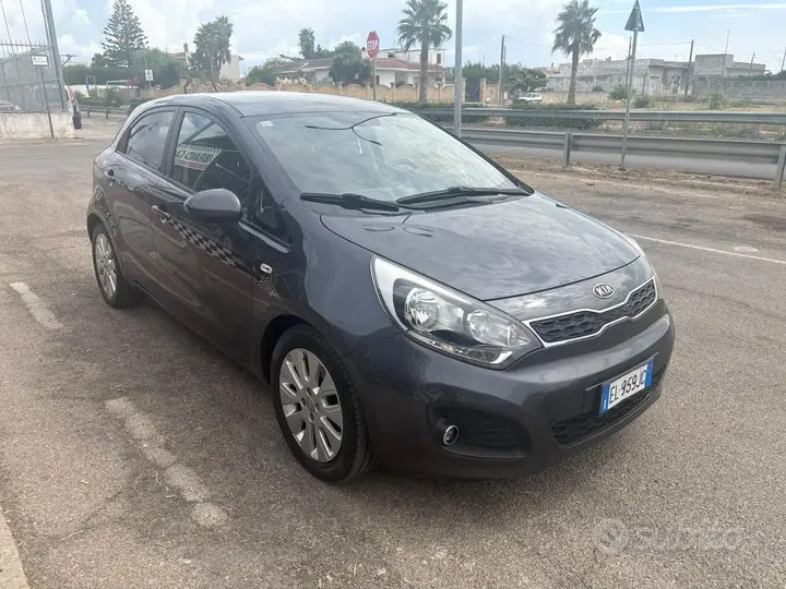 Kia Rio 2012 photo 3