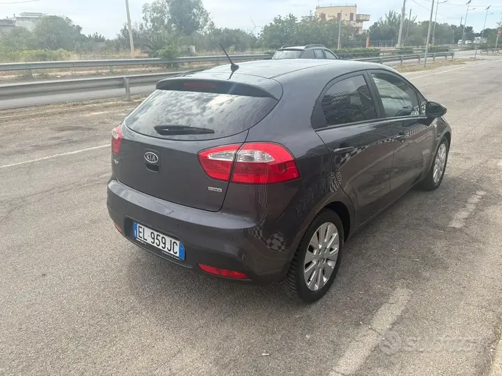 Kia Rio 2012 photo 5