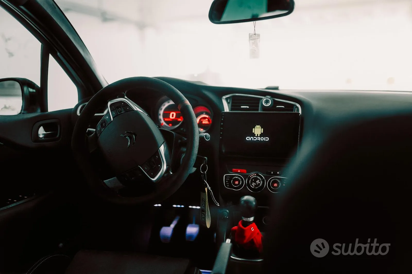 Citroen C4 2012 photo 5