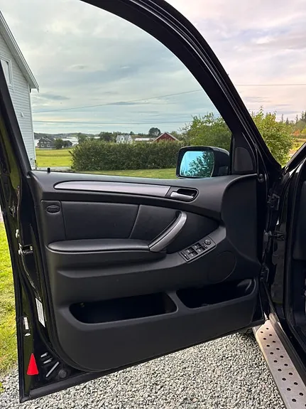 BMW X5 2005 photo 2