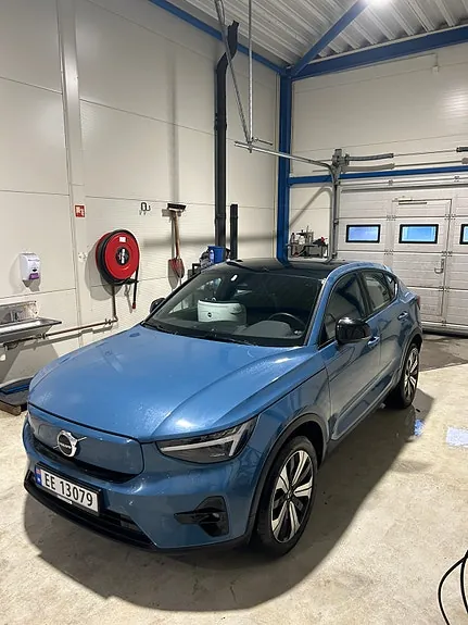 Volvo C40 2023 photo 2