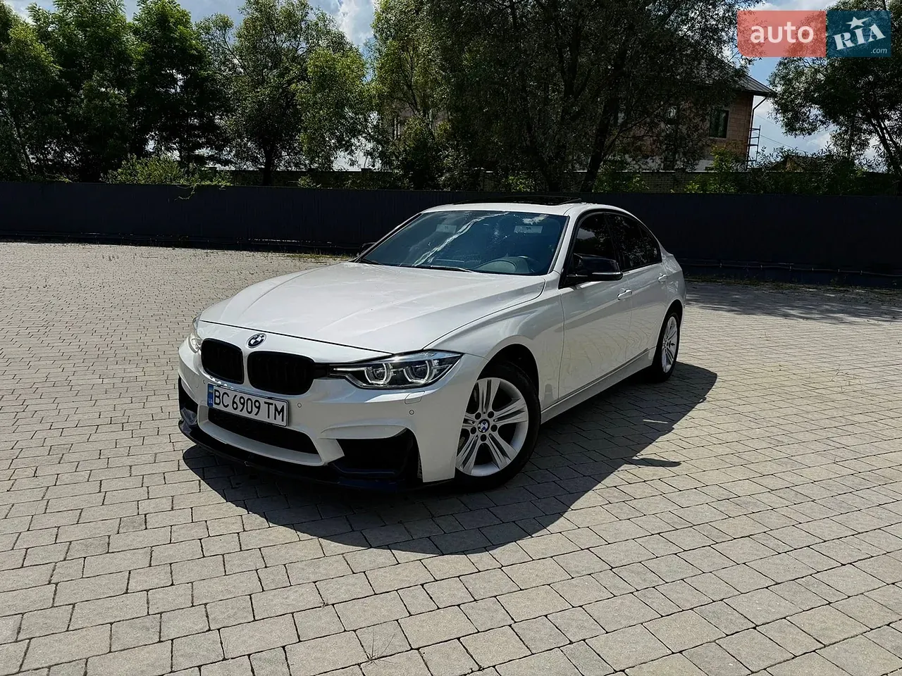 BMW 3 Series 2015 photo 5