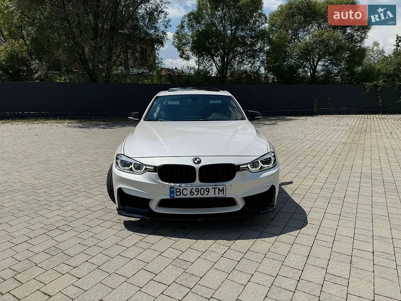 BMW 3 Series 2015 photo 3