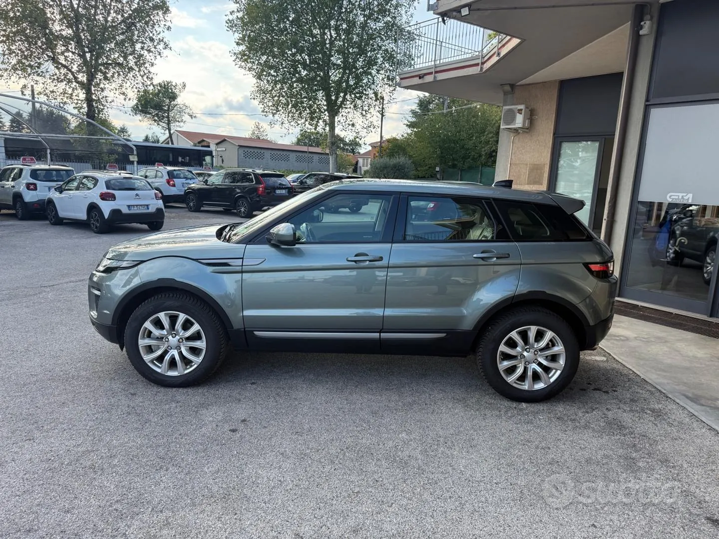 Land Rover Range Rover Evoque 2017 photo 3
