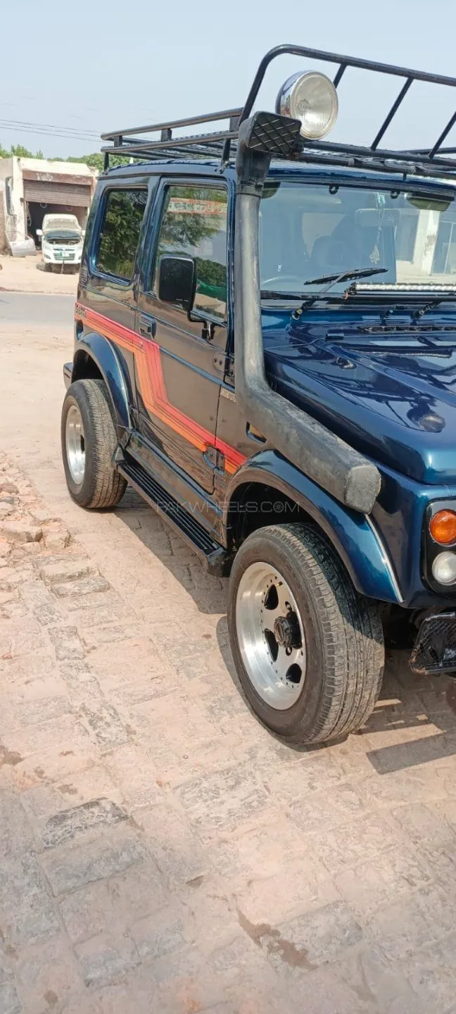Suzuki Sierra