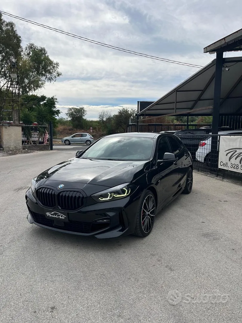 BMW 118D 2023 photo 2