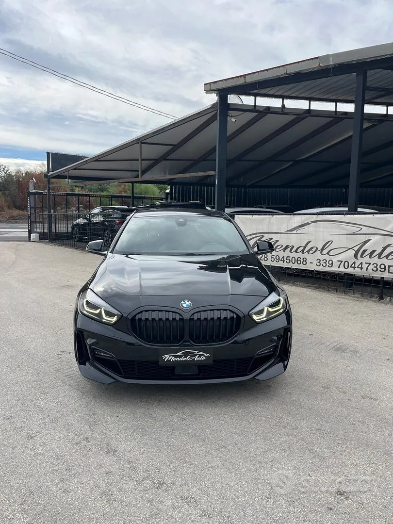 BMW 118D 2023 photo 3