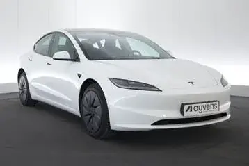 Tesla Model 3 2026 photo 3
