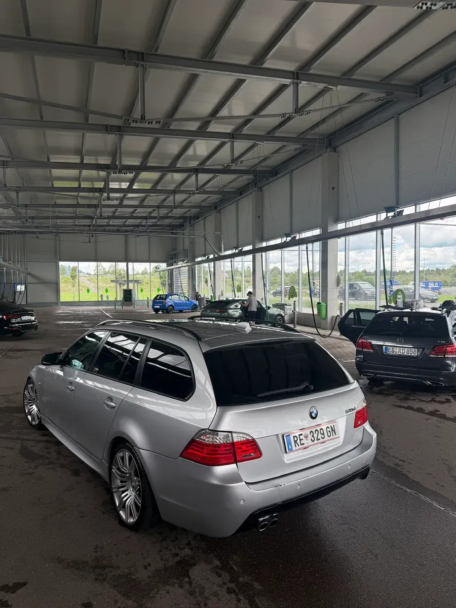 BMW 5 Series 2006 photo 2