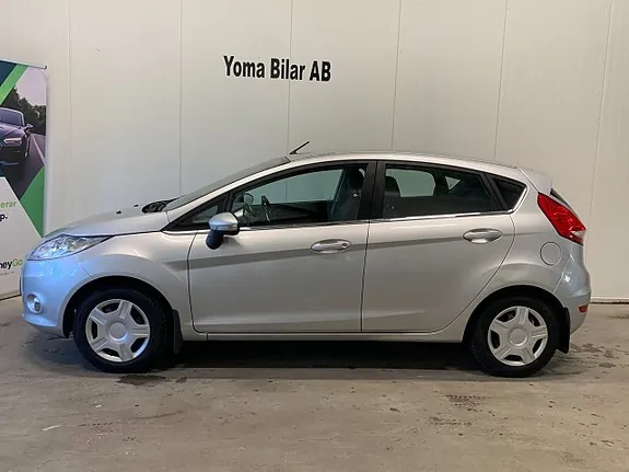 Ford Fiesta 2011 photo 2