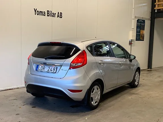 Ford Fiesta 2011 photo 3