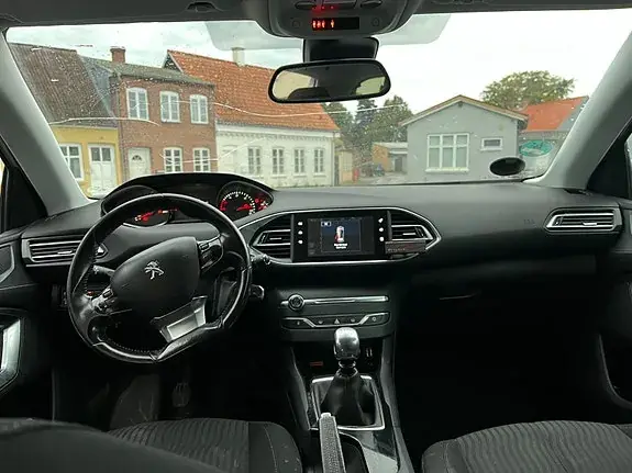 Peugeot 308 2013 photo 4