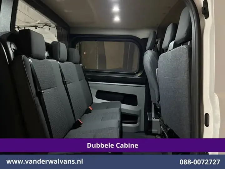 Ford Transit Custom 2024 photo 2