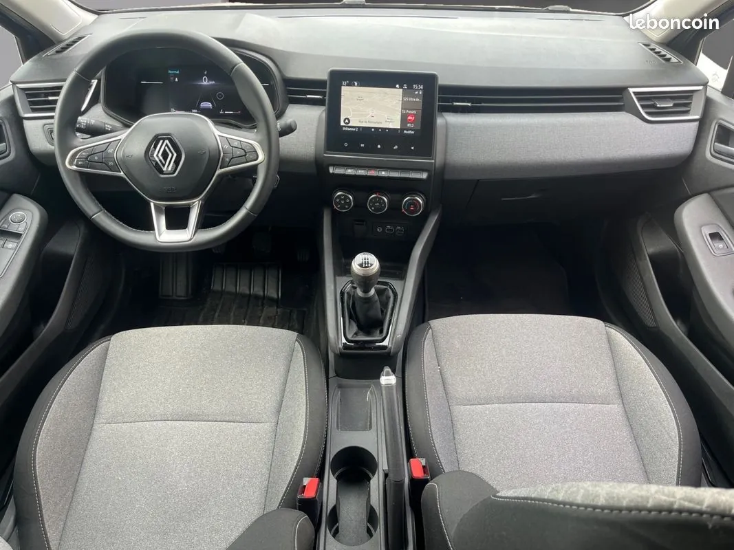 Renault Clio 2024 photo 2
