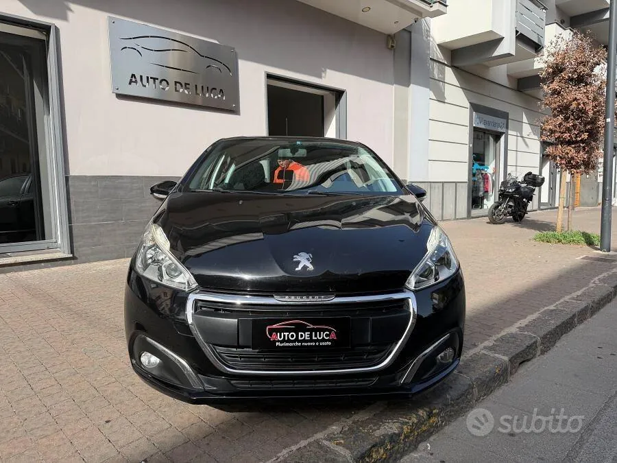Peugeot 208 2018 photo 3