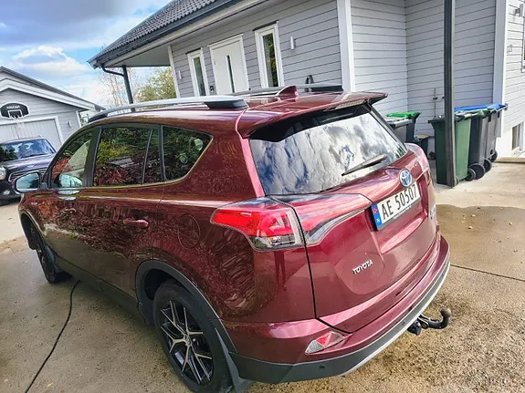Toyota Rav4 2017 photo 5