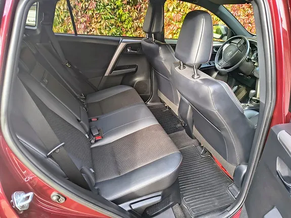 Toyota Rav4 2017 photo 2