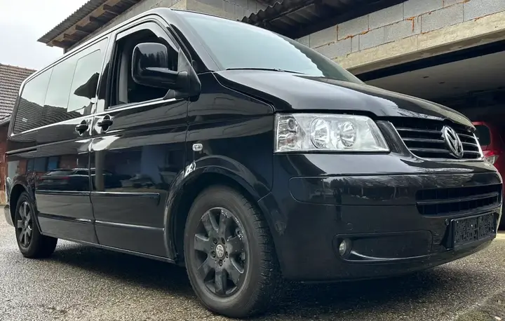 Volkswagen T5 2003 photo 2