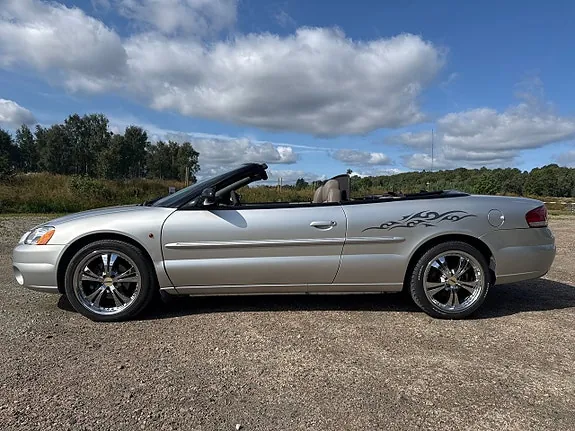 Chrysler Sebring 2003 photo 2