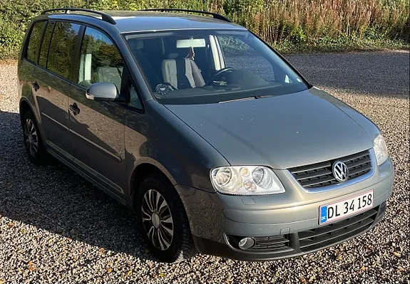 Volkswagen Touran 2006 photo 2