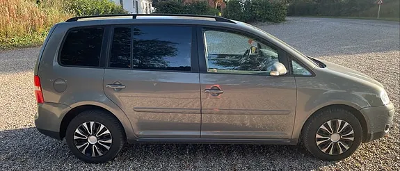 Volkswagen Touran 2006 photo 4