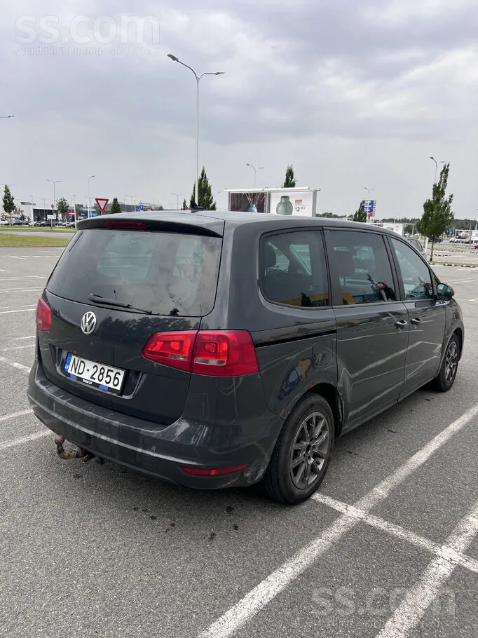 Volkswagen Sharan 2012 photo 5