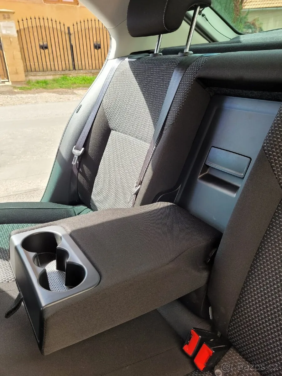 Skoda Rapid 2015 photo 5