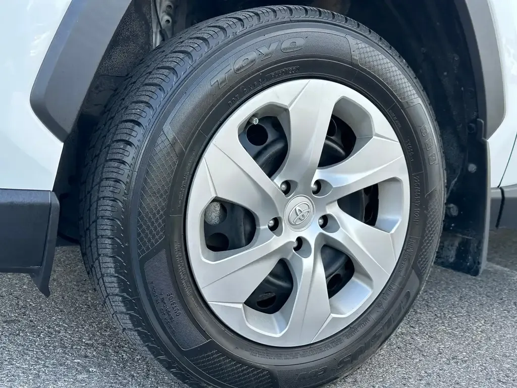 Toyota Rav4 2023 photo 2