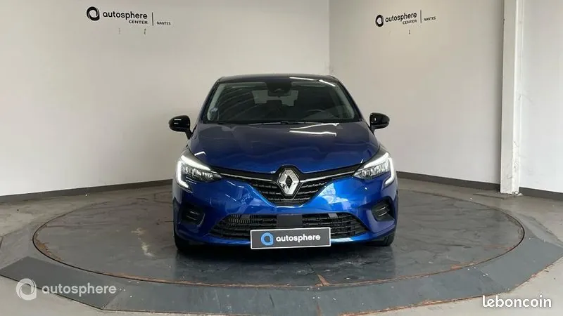 Renault Clio 2023 photo 2