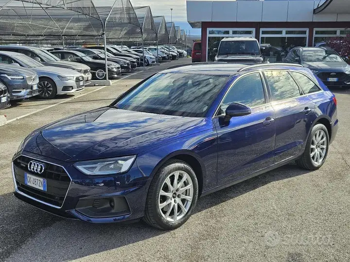 Audi A4 Avant 2022 photo 2